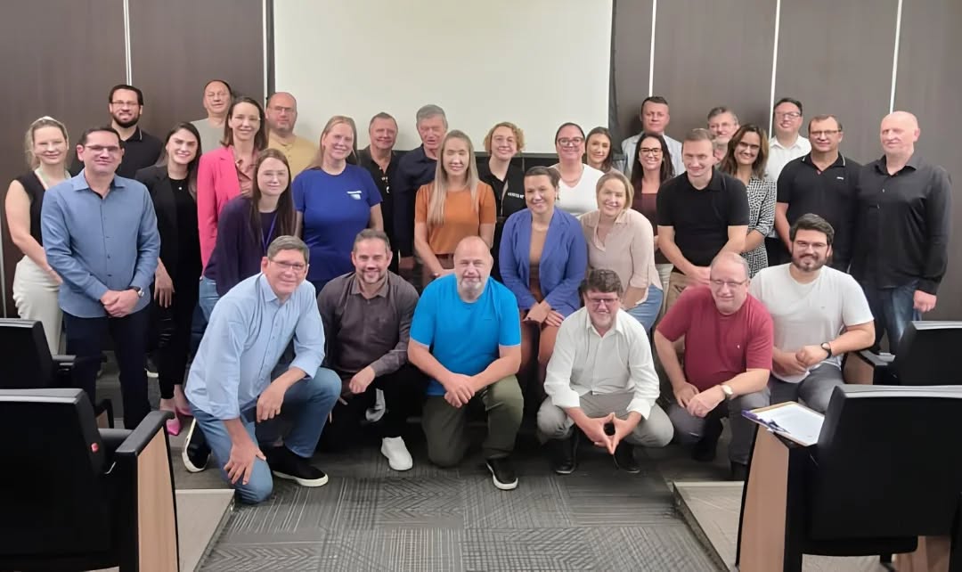 Santa Terezinha busca avanços em inovação e infraestrutura durante reuniões na AMAVI