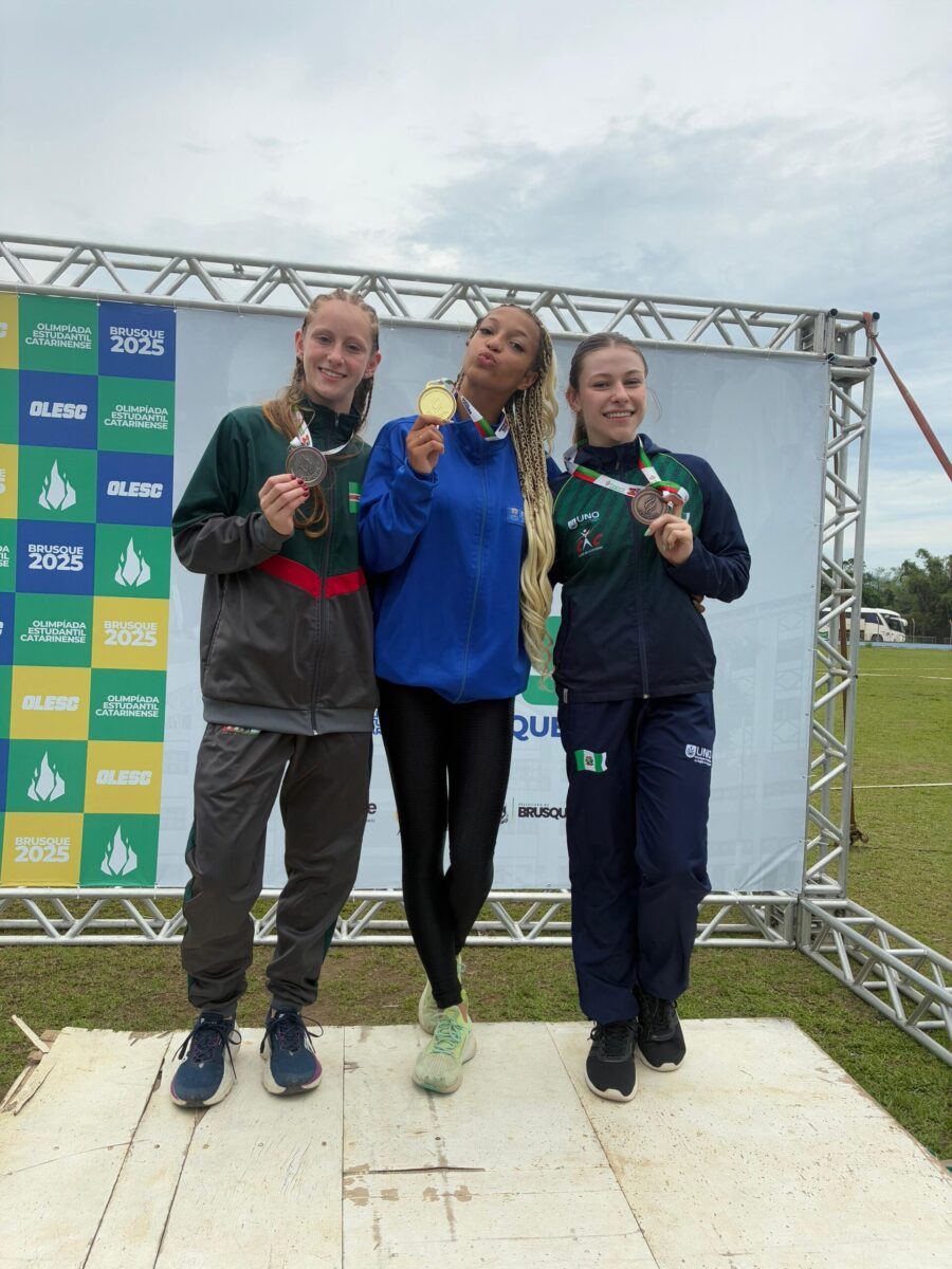 Primeiras medalhas de São Bento do Sul na OLESC são conquistadas no atletismo em Timbó