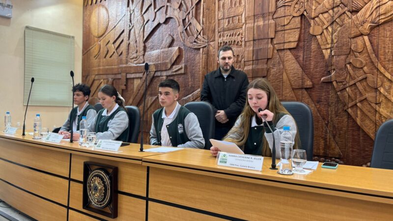 Vereadores mirins encerram mandato com aprovação de projetos e homenagens em São Bento do Sul