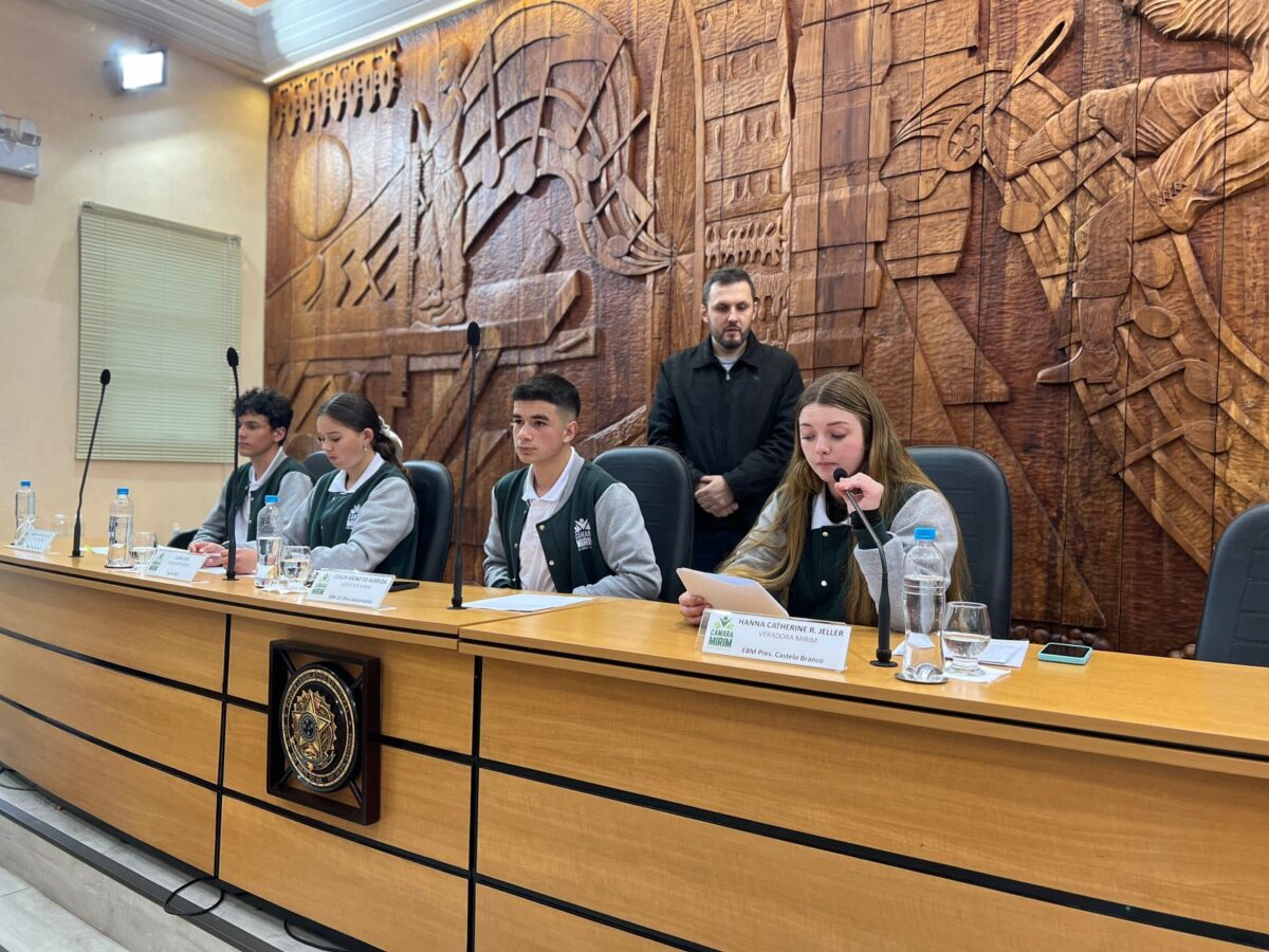 Vereadores mirins encerram mandato com aprovação de projetos e homenagens em São Bento do Sul