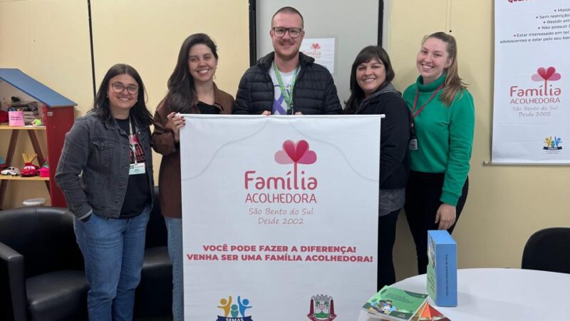 Representantes da Prefeitura de Mafra visitam Serviço de Família Acolhedora em São Bento do Sul para conhecer modelo de atendimento