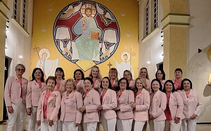 Rede Feminina de Rio Negrinho encerra Outubro Rosa com missa e reforça a importância da prevenção contínua