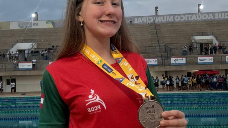 Jovem nadadora de São Bento do Sul conquista prata nos Jogos Escolares Brasileiros em Uberlândia