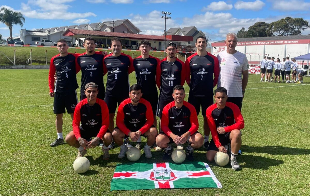 O Punhobol de São Bento do Sul já está na Argentina e estreia hoje no Sul-Americano de Clubes