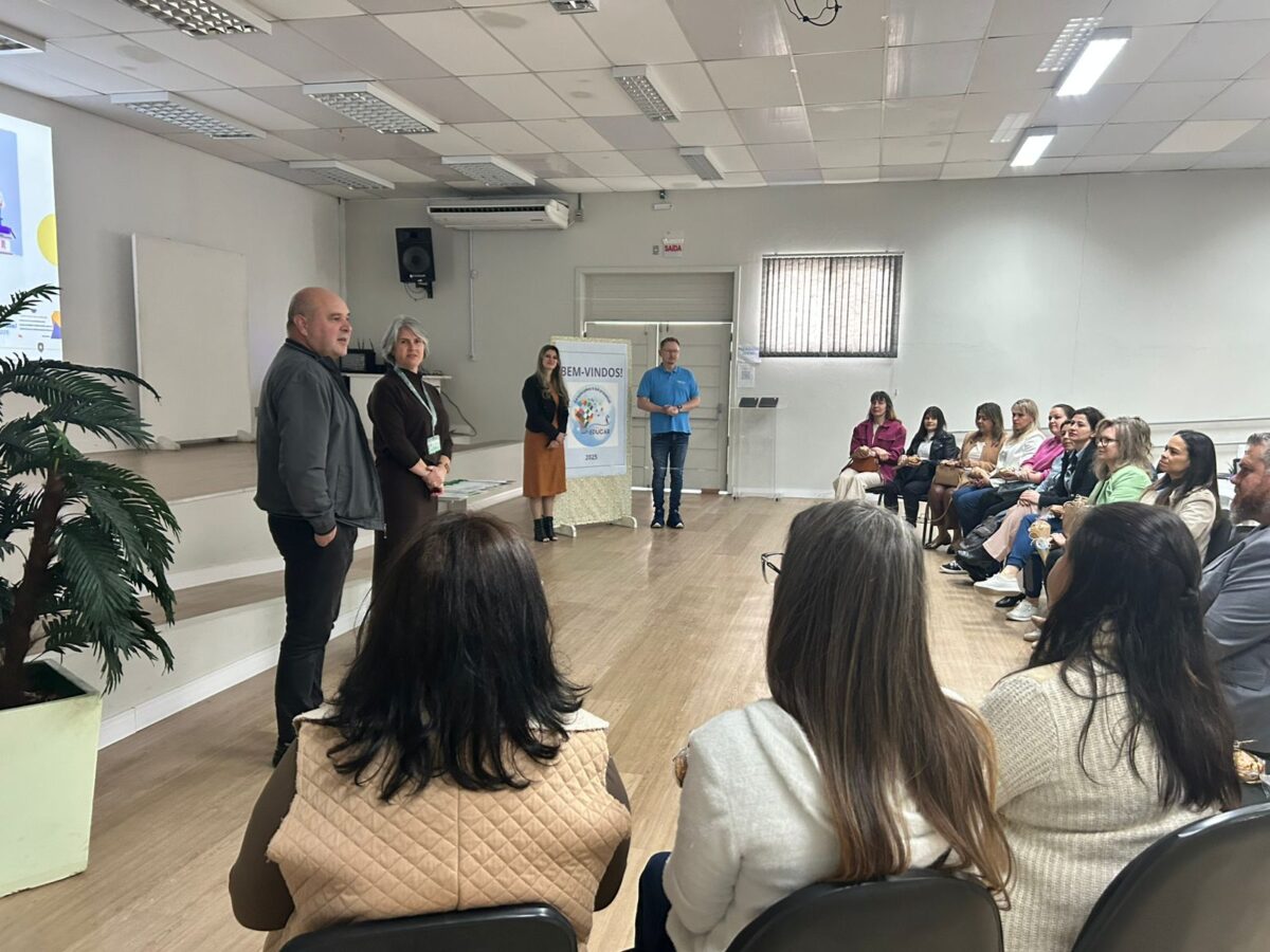 Prêmio Educar 2025 valoriza boas práticas e reúne profissionais de diversas esferas da educação