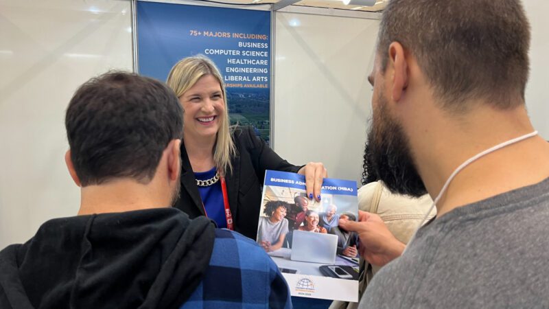 Mulheres lideram o interesse por estudar no exterior, aponta pesquisa do Salão do Estudante
