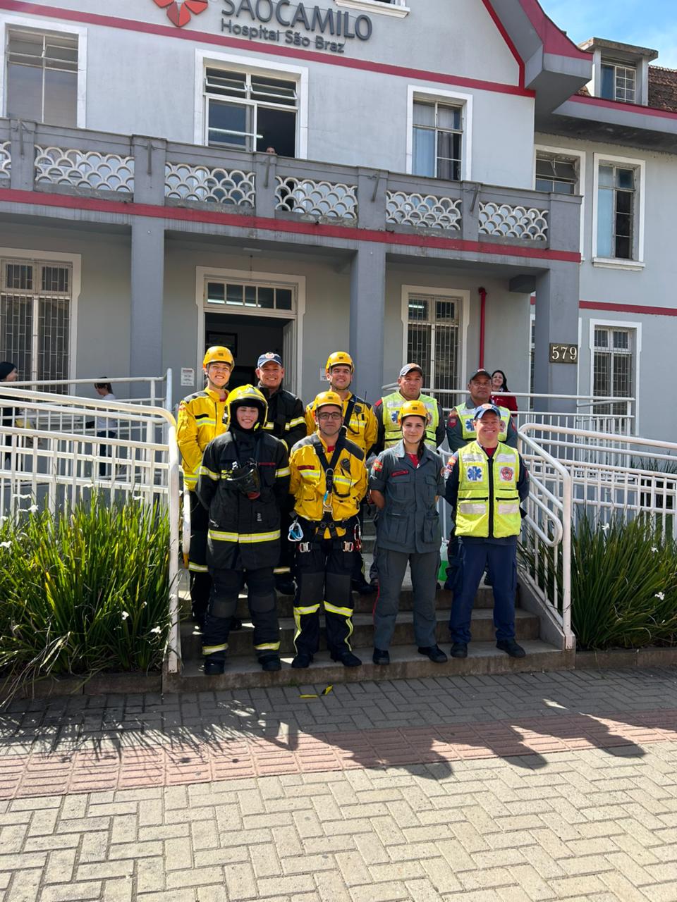 Simulado de evacuação hospitalar mobiliza equipes do Corpo de Bombeiros em Porto União
