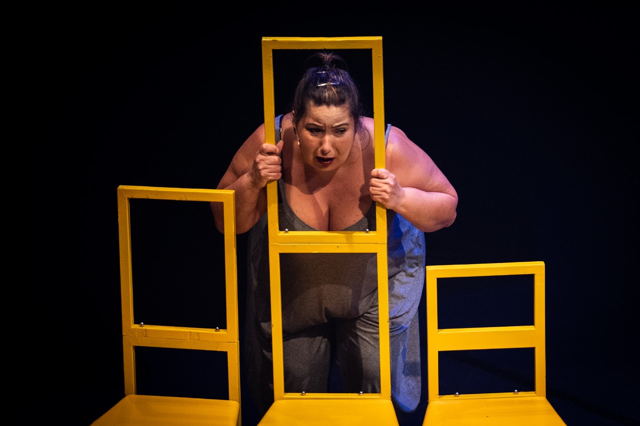 Risos e reflexões: Mariana Xavier aborda saúde mental com comédia em São Bento do Sul