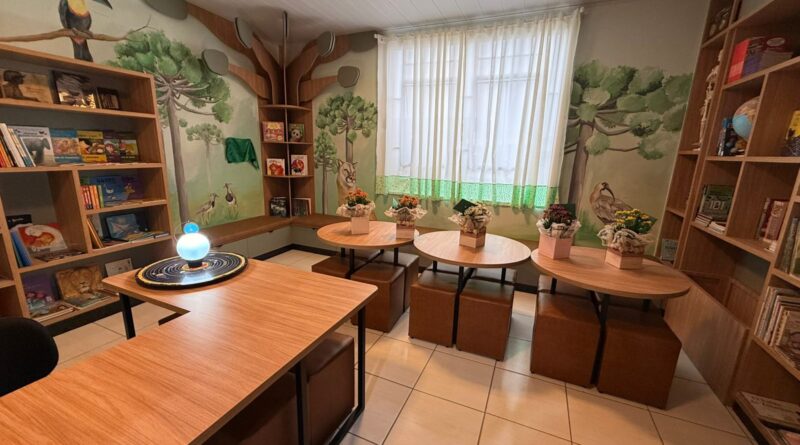 Escola Municipal Professor Walmir Lucio Senna inaugura nova biblioteca com apoio do SICOOB e da Prefeitura