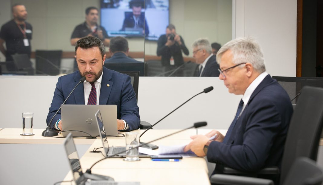 Alesc: Comissão quer proibir venda de fogos de artifício com estampidos em SC