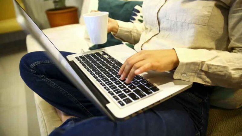 83% dos brasileiros já sofreram golpe ao reservar uma viagem de férias, aponta levantamento