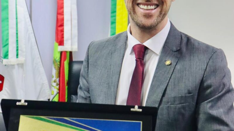 Deputado Fernando Krelling recebe título de Cidadão Honorário de Garuva