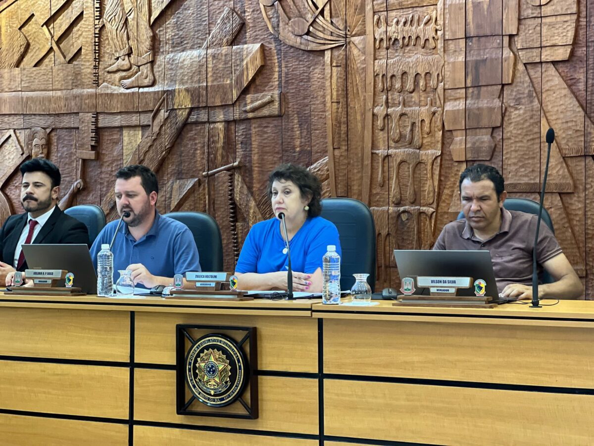 Comissões da Câmara de São Bento do Sul analisam projetos e certificados em reunião semanal