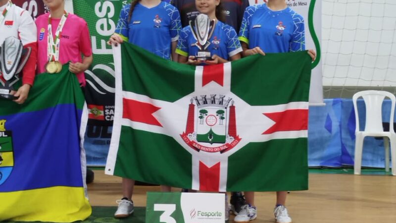 São Bento do Sul conquista 3º lugar geral feminino no tênis de mesa da OLESC após sete anos