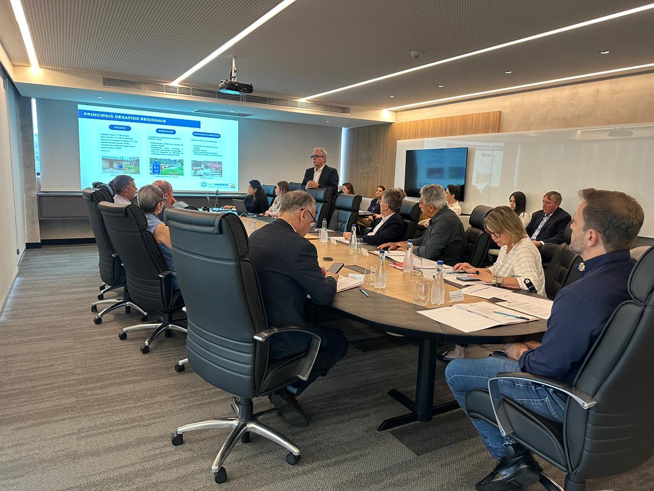 AMUNESC realiza última assembleia do ano e escolhe novos presidentes para 2026