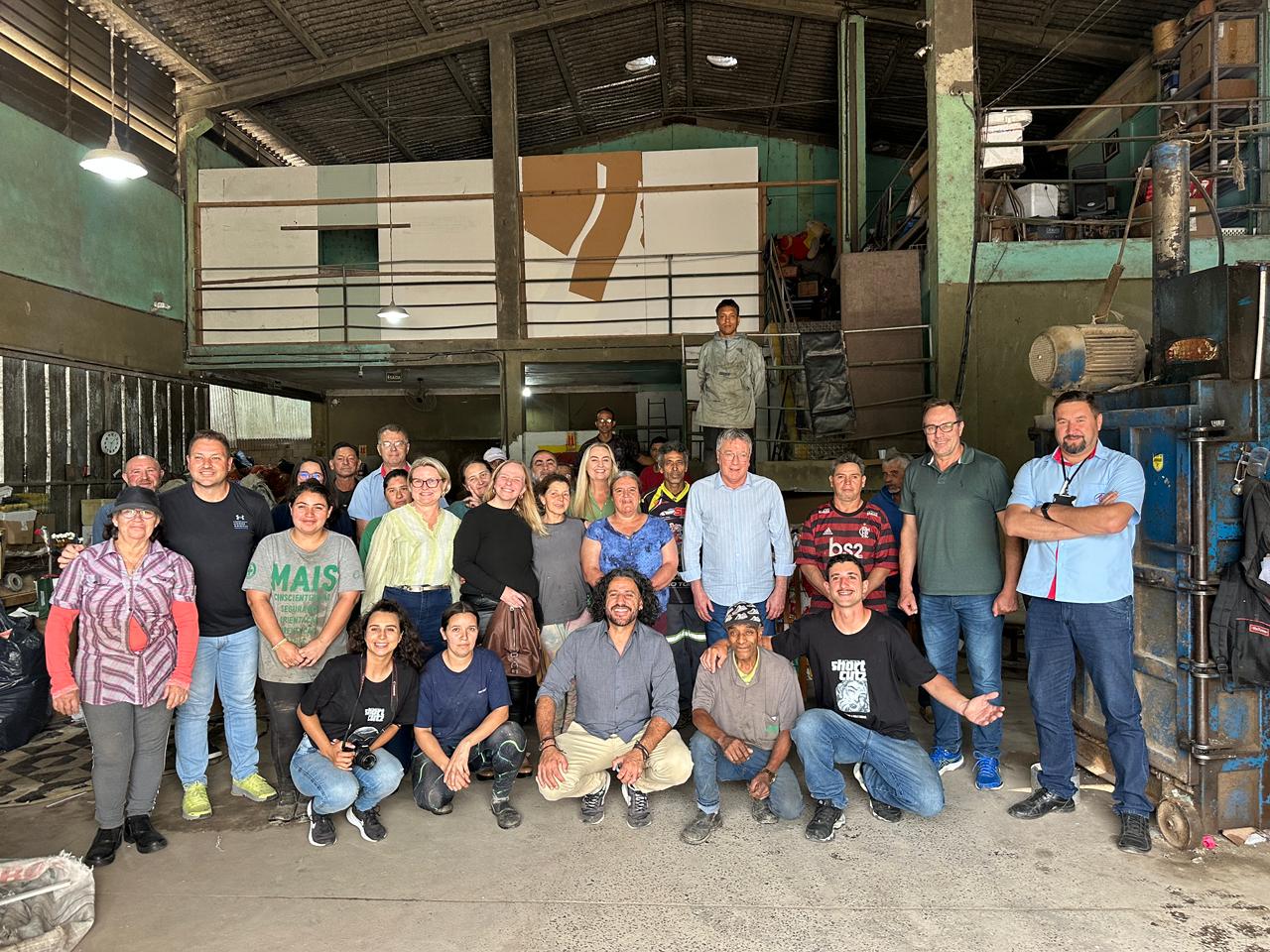 Curta-metragem “Zona de Triagem” é lançado na Cooperativa de Material Reciclável de São Bento do Sul