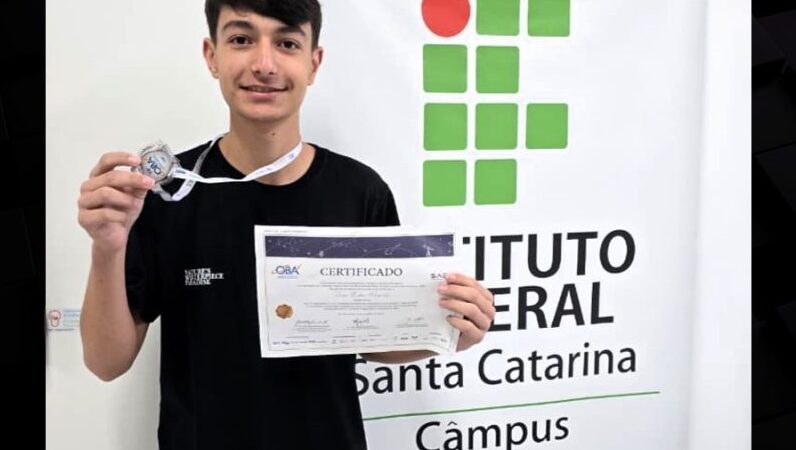 Aluno do IFSC Canoinhas conquista medalha de prata na OBA e avança para seletivas internacionais