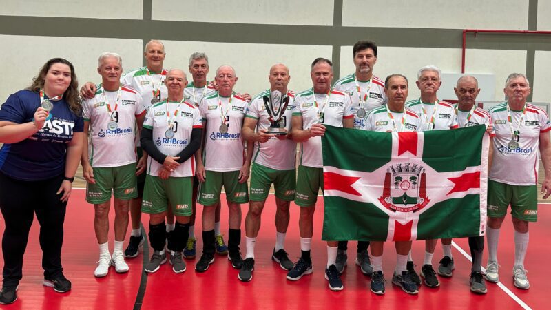 Vôlei 60+ masculino de São Bento do Sul disputa quadrangular em Jaraguá do Sul nesta quarta-feira (12)