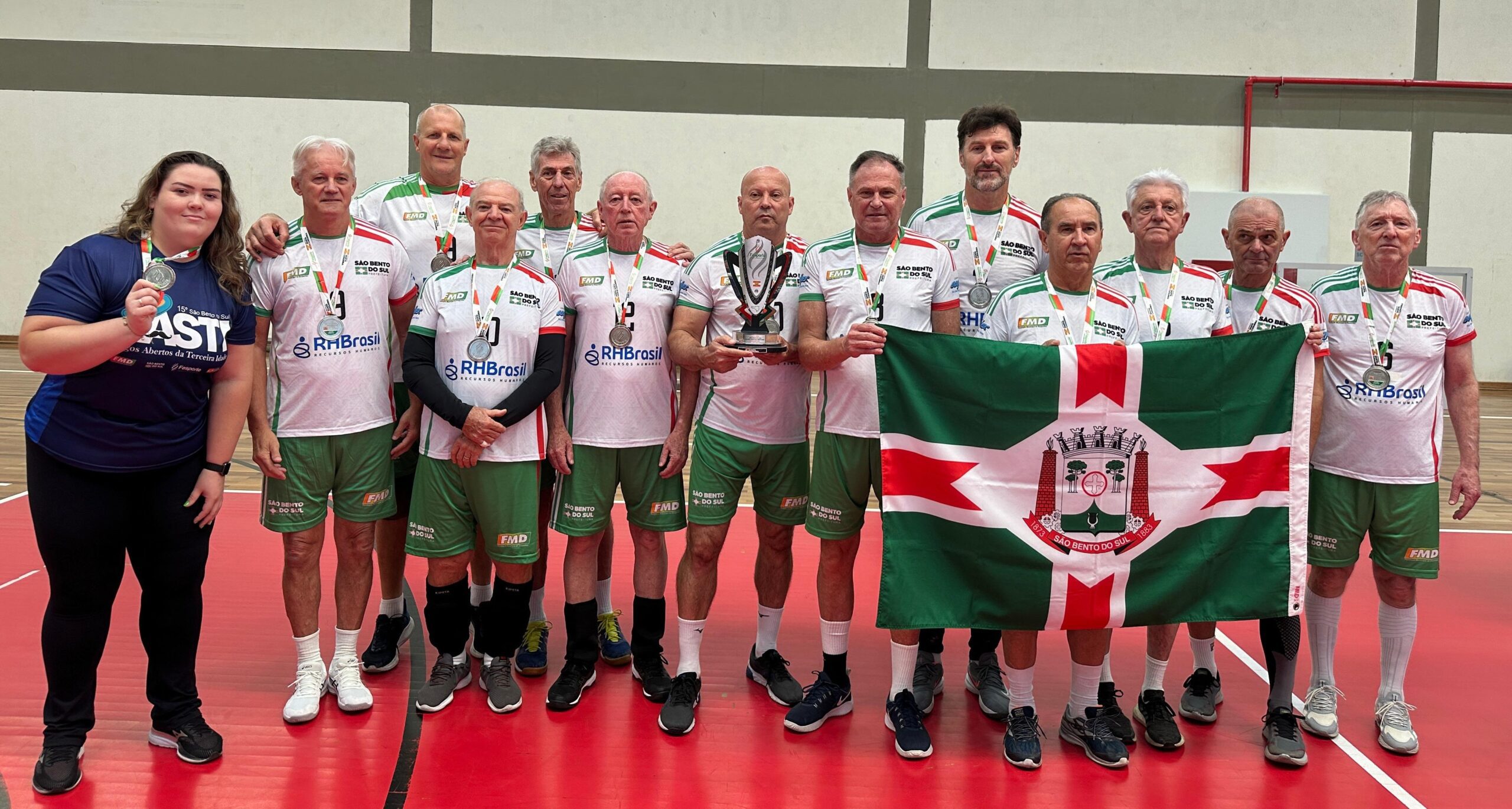 Vôlei 60+ masculino de São Bento do Sul disputa quadrangular em Jaraguá do Sul nesta quarta-feira (12)