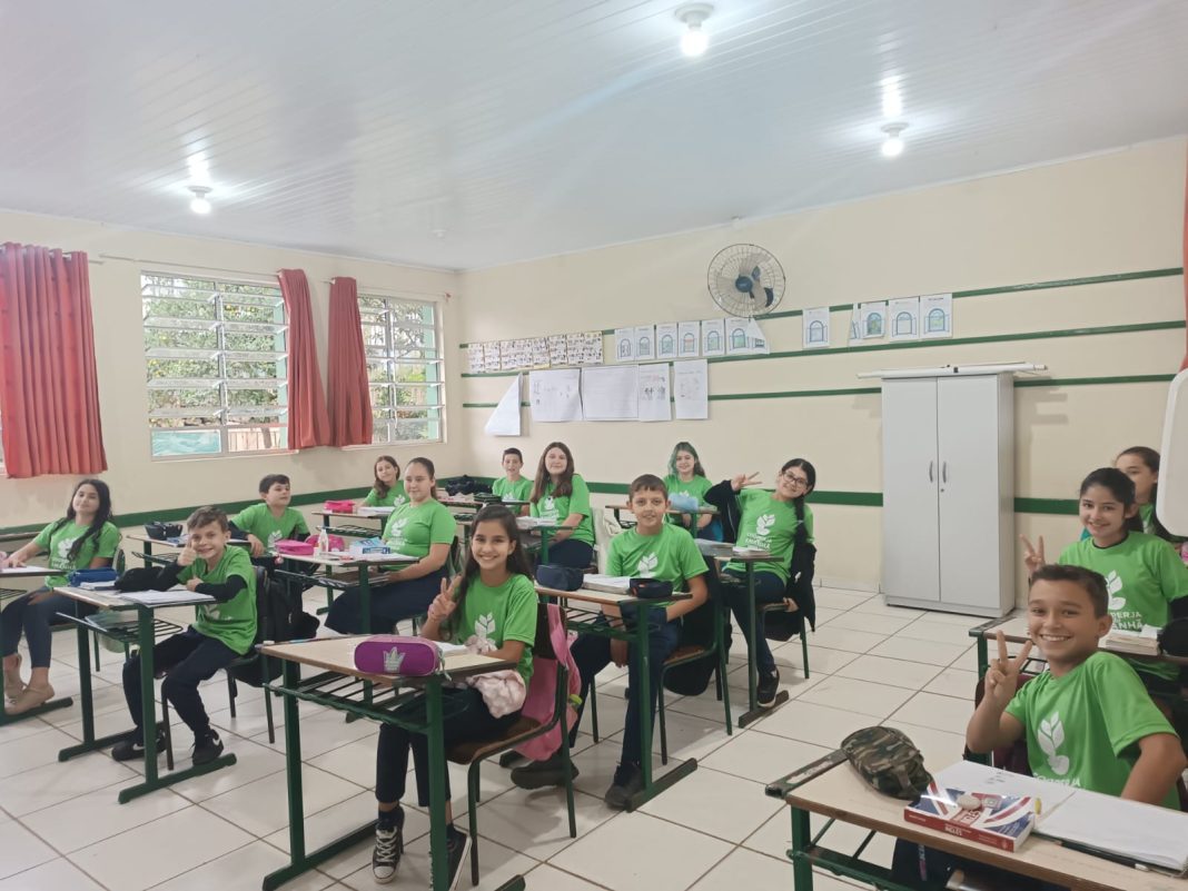 Seis escolas estaduais de SC são reconhecidas em prêmio que destaca boas práticas na educação