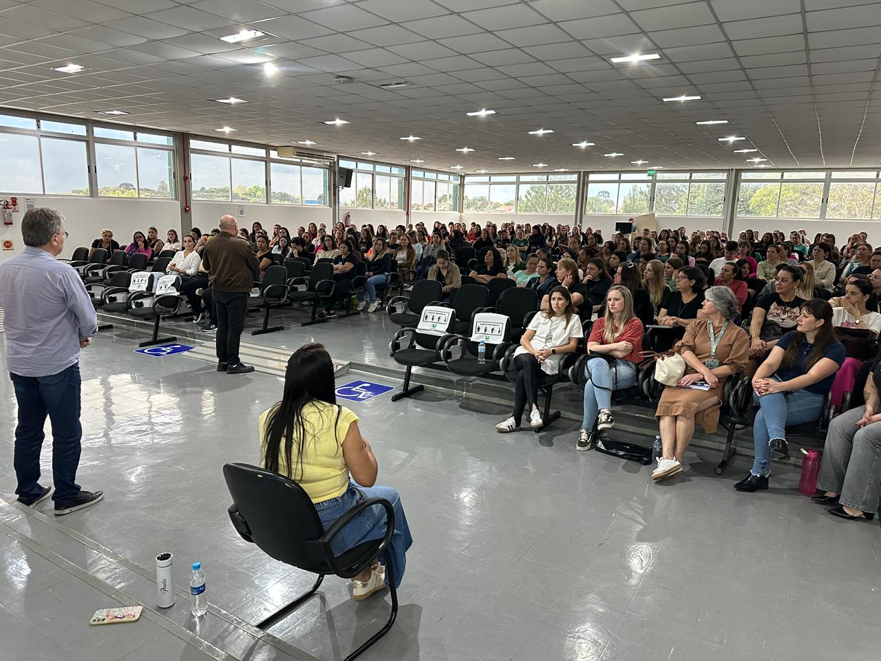 Secretaria de Educação promoveu capacitação em Primeiros Socorros para atendentes da rede municipal