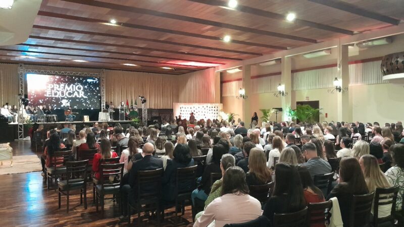 Prêmio Educar – Noite de premiar e reconhecer os educadores de São Bento do Sul