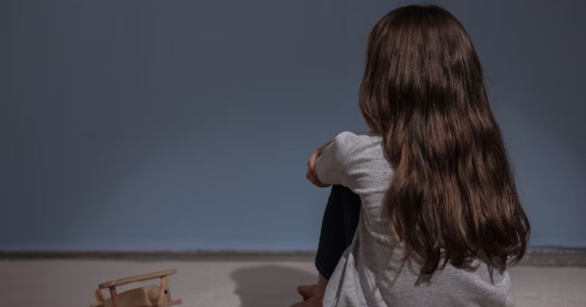 Pai suspeito de estuprar a filha para que ela ‘parasse de fazer xixi na cama’ é preso em SC