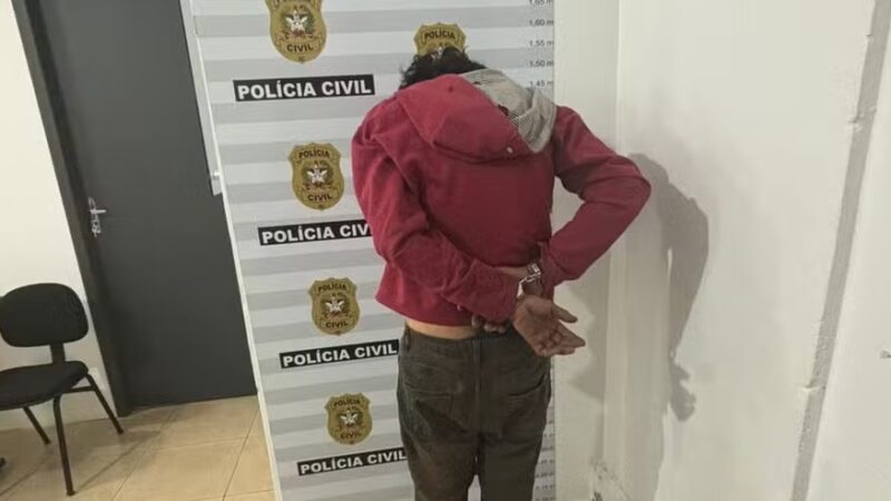 Homem é preso após se passar por jardineiro para roubar e estuprar idosa em SC