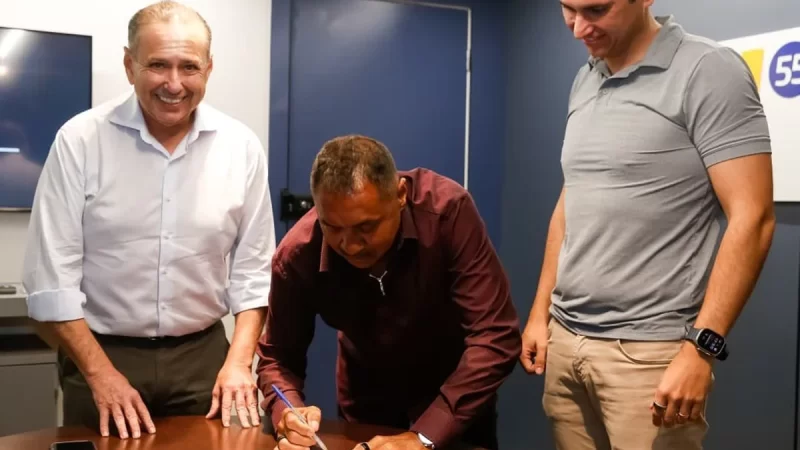 Tiririca deixa PL, filia-se ao PSD e transfere domicílio eleitoral para o Ceará