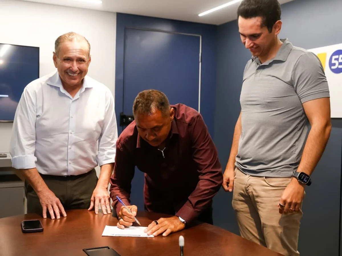 Tiririca deixa PL, filia-se ao PSD e transfere domicílio eleitoral para o Ceará