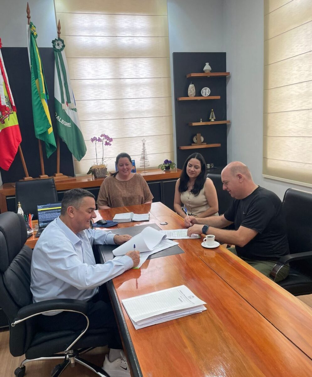 Pavimentação asfáltica no Parque Industrial reforça infraestrutura de Campo Alegre