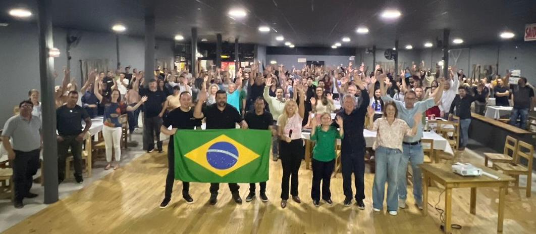 Confraternização do PL celebra marco de 1000 filiados