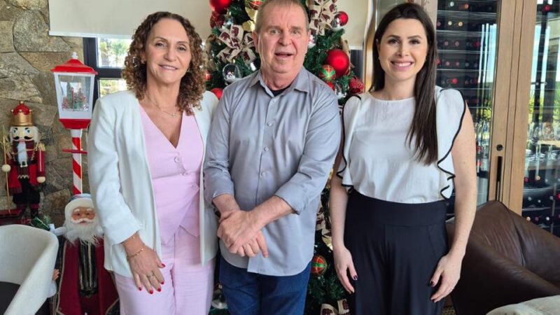 Ex-prefeita de Salete articula candidatura a Deputada Estadual com apoio de Carol De Toni