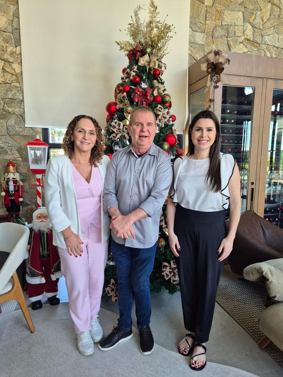 Ex-prefeita de Salete articula candidatura a Deputada Estadual com apoio de Carol De Toni