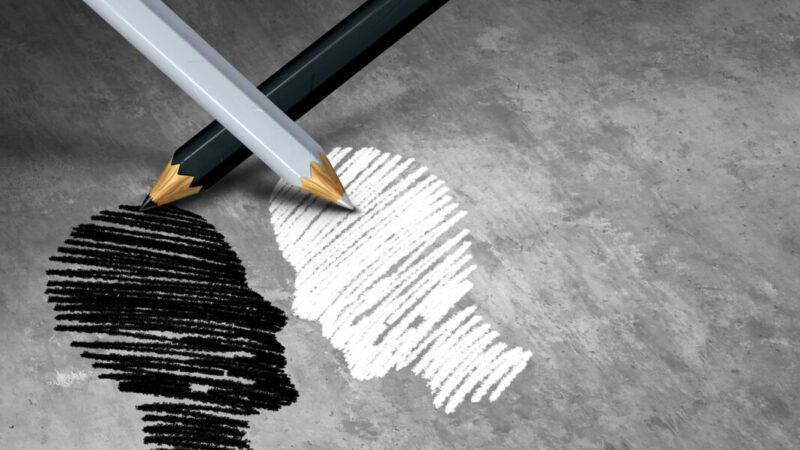 Homem denuncia injúria racial em farmácia de Papanduva; autora não foi localizada