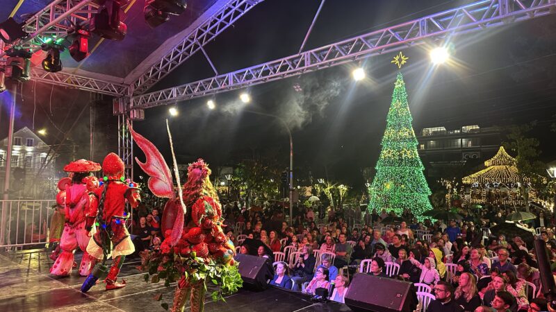 São Bento do Sul abre oficialmente o Sonhos de Natal 2025 com Praça lotada e noite repleta de emoção