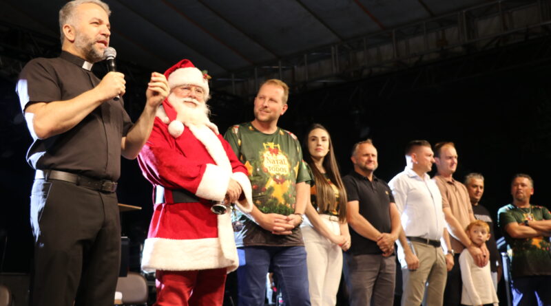 Papanduva abre oficialmente o Natal com grande público, emoção e noite marcada por encanto
