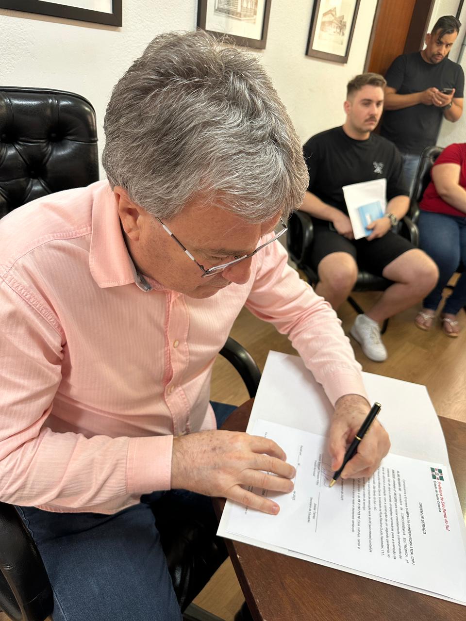 Prefeitura de São Bento do Sul assina ordem de serviço para ampliação da PEM Alexandre Alfredo Garcia