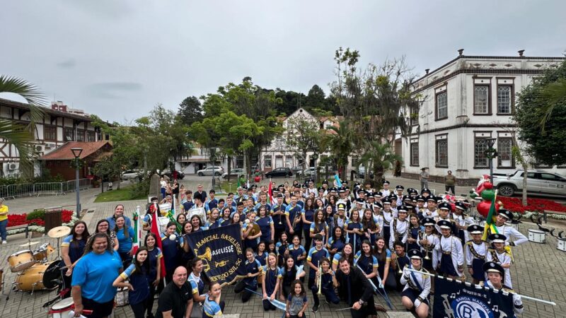 Prefeitura de São Bento do Sul homenageia bandas marciais das escolas municipais