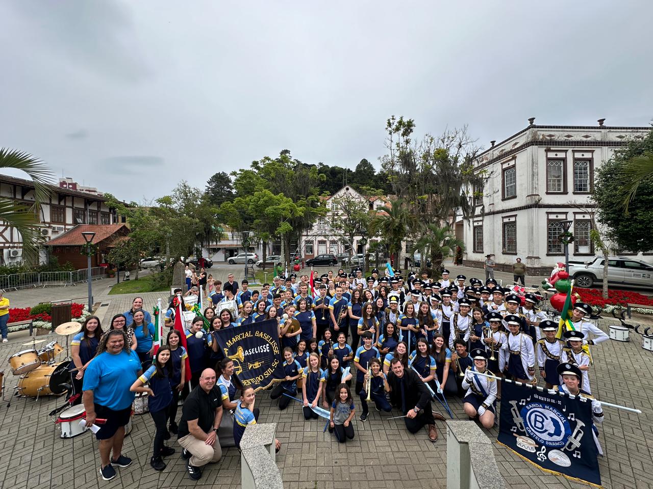Prefeitura de São Bento do Sul homenageia bandas marciais das escolas municipais