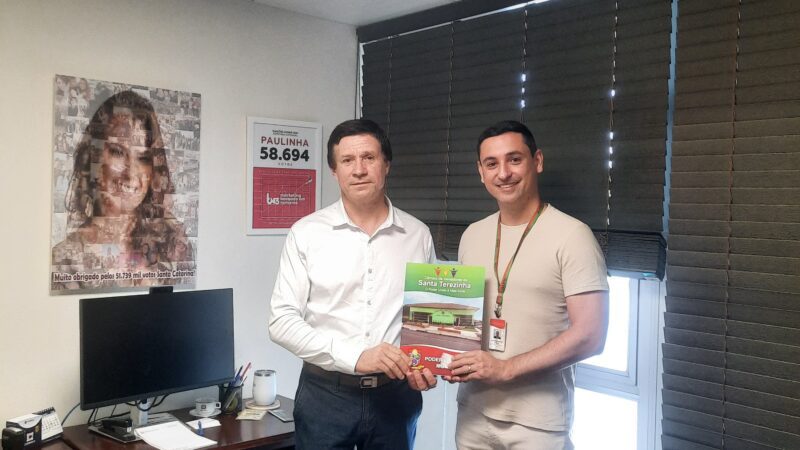 Vereador Pascoal Schultz garante R$ 150 mil para Associação do Salto Iraputã durante agenda em Florianópolis