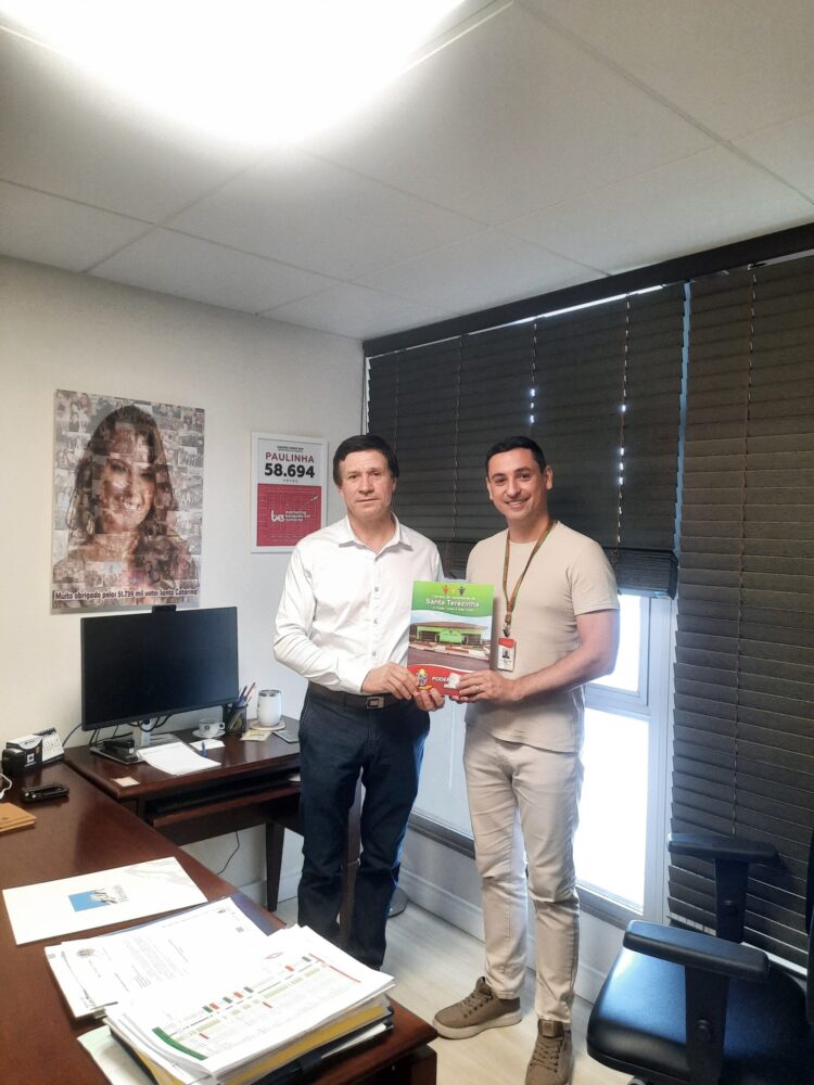 Vereador Pascoal Schultz garante R$ 150 mil para Associação do Salto Iraputã durante agenda em Florianópolis