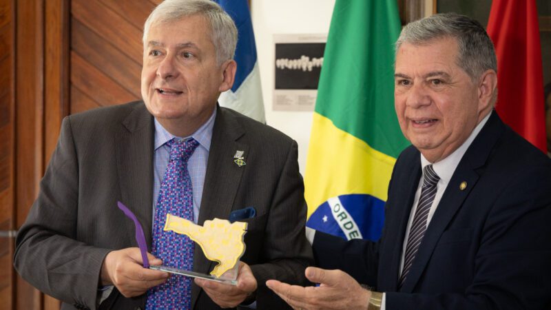 Comitiva grega visita Assembleia Legislativa e reforça laços históricos com Santa Catarina