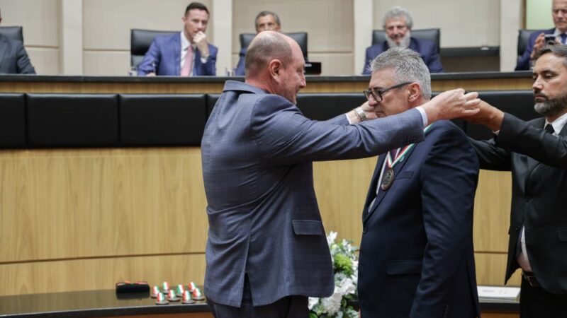 Comenda do Legislativo: Alesc presta homenagem a quem faz a diferença em SC