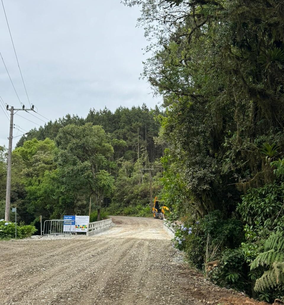 Ponte em concreto armado é concluída na Rua Carlos Mülman e libera ligação entre Rio Vermelho Povoado e Rio Vermelho Estação