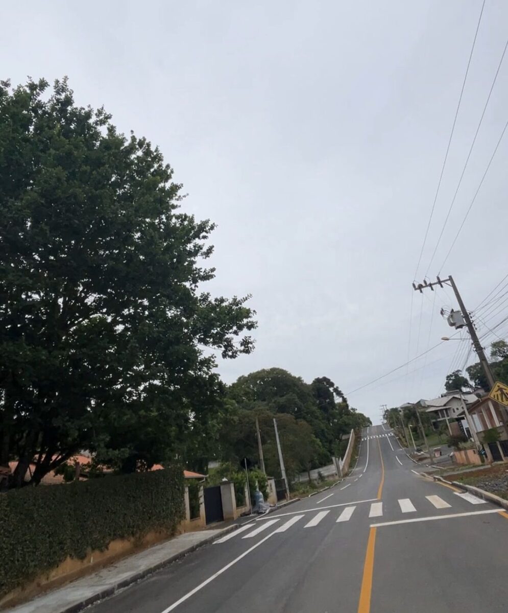 Prefeitura de São Bento do Sul conclui pavimentação da Rua Karl Wilhelm Bendlin no bairro Brasília
