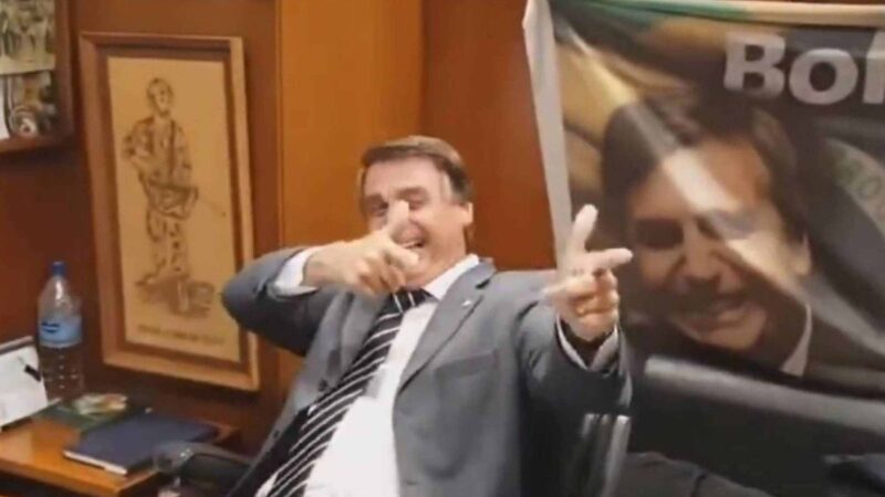 “Papuda lhe espera”