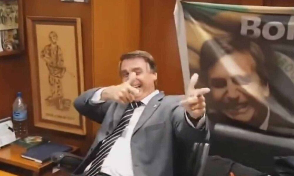 “Papuda lhe espera”