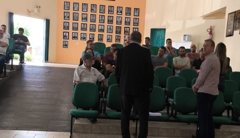 Derrota nos bastidores: Câmara impõe freio à pressa da prefeita Valquíria