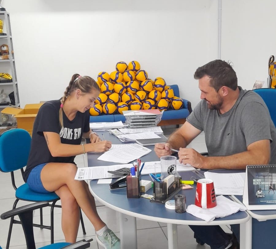 Milena Dranka assume como treinadora de Atletismo da Fundação Municipal de Desportos